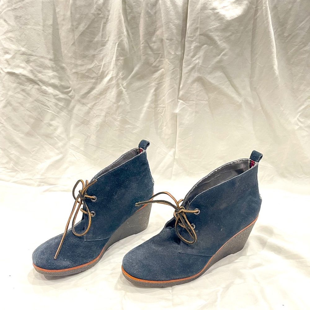 Sperry navy blue ankle booties. Size 10